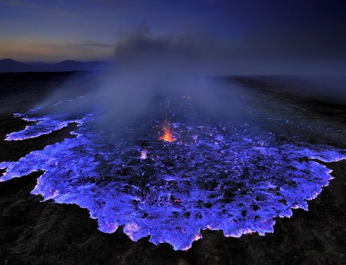 a-cool-looking-volcano-in-ethiopia-has-blue-lava-apparently-due-to-a-high-sulfur-content